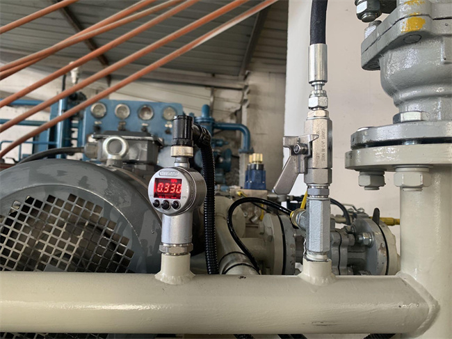 昆鋼大洪山鐵礦-減速機液壓系統(tǒng)-S2MX100抗磨液壓油-取油口安裝